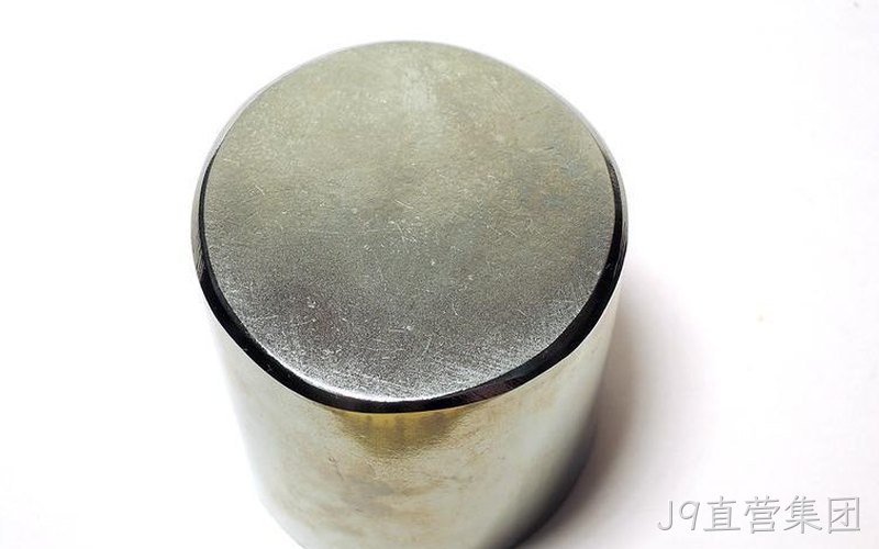 8英寸SiC衬底进入量产临界点,J9直营集团加码大尺寸衬底降本布局
